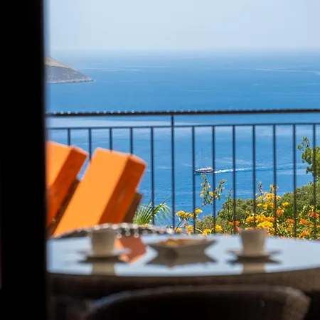 White Garden 빌라 카스